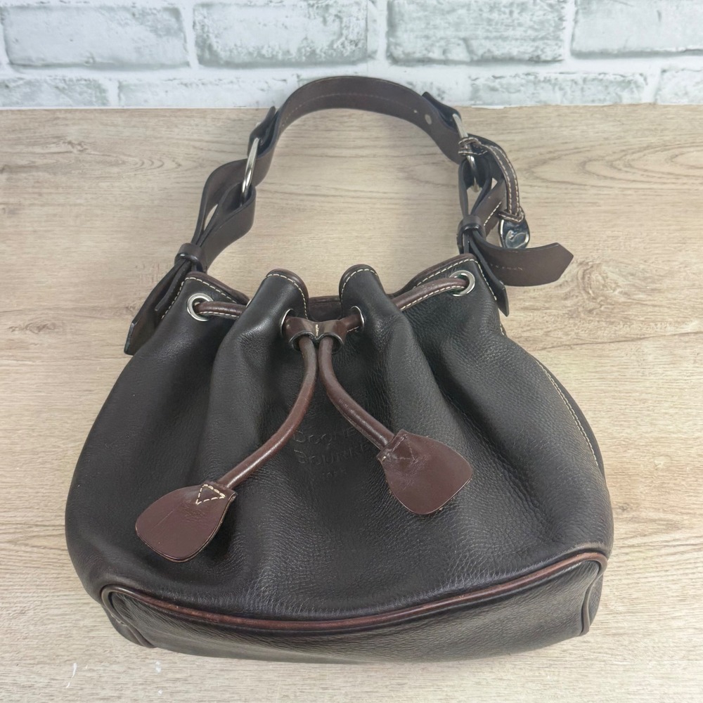 Dooney & Bourke Bucket Bag Pebble Grain Leather Brown
